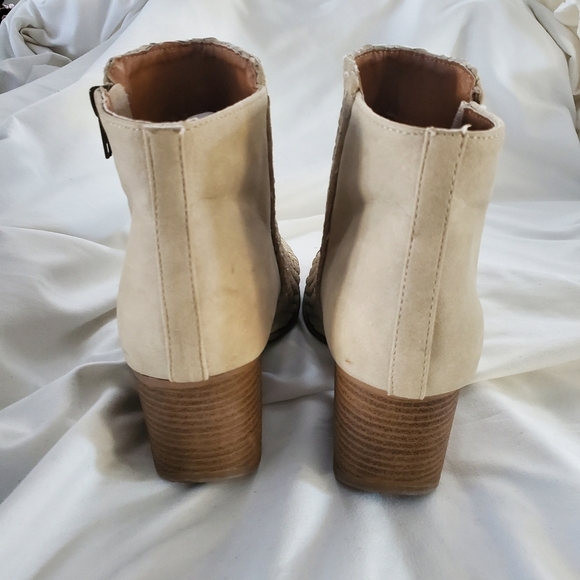 Maurices Becca Woven Ankle Boots | Size 8.5 | Cream Boho Western Booties - Picture 3 of 10